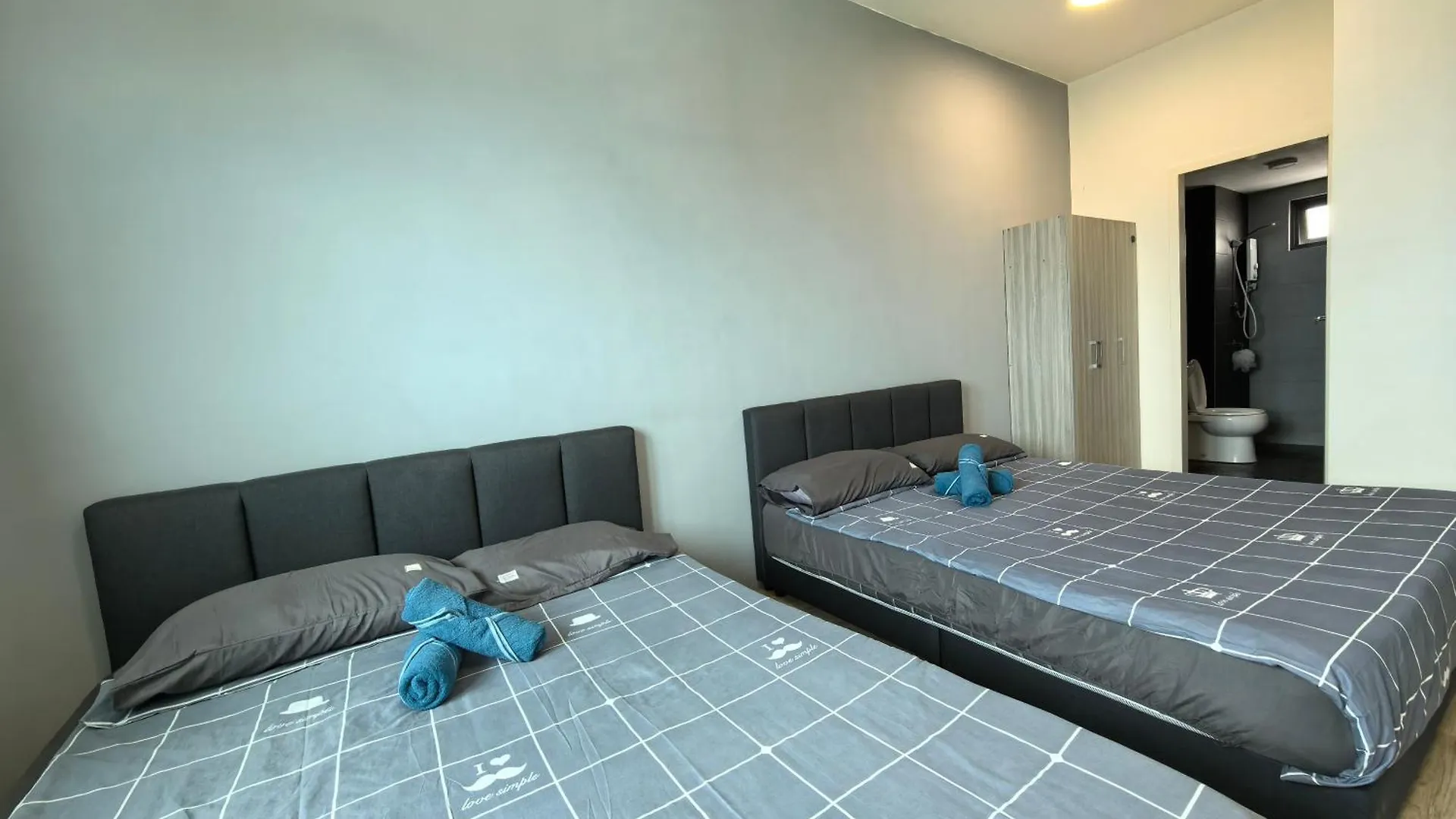 Platinum Suite Meritus By Moowin Perai 0*,  Malaysia
