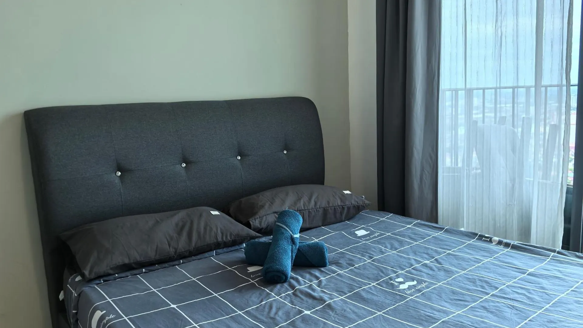 Platinum Suite Meritus By Moowin Perai