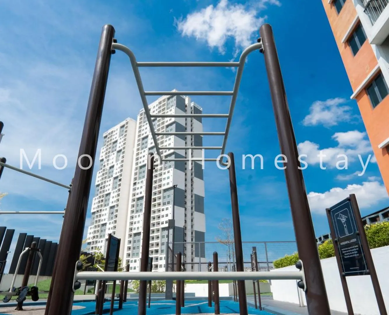 Platinum Suite Meritus By Moowin Perai